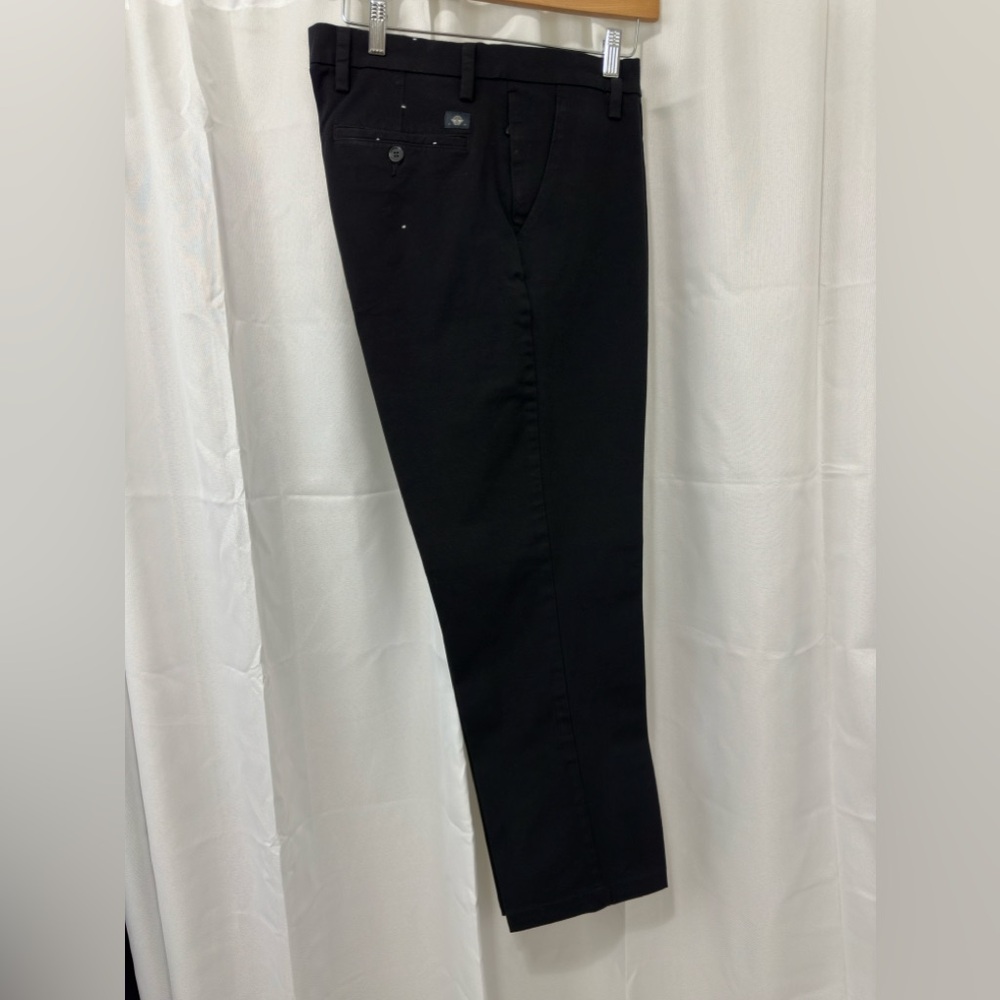 Dockers-Men’s Black Comfort Waist Workday Chinos, Straight Fit. 32W x30… - Picture 9 of 16
